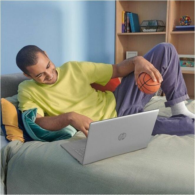 Alternate-Image1 Image for HP 17-cn3000 17-cn3003dx 17.3" Notebook - HD+ - Intel N-Series i3-N305 - 8 GB - 256 GB SSD - Natural Silver